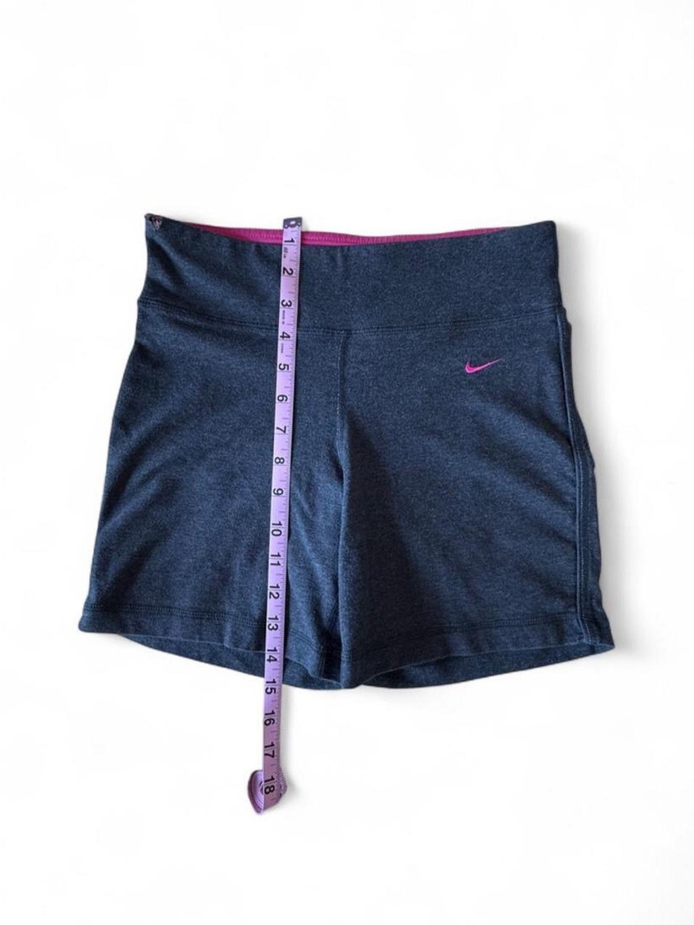 nike shorts grey & pink - Picture 2 of 6